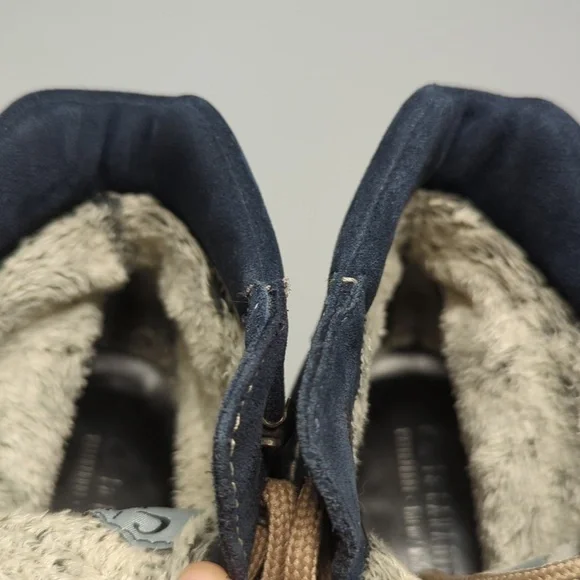 LA Canadienne Trista Suede Ankle boots women's size 6 - Picture 15 of 16